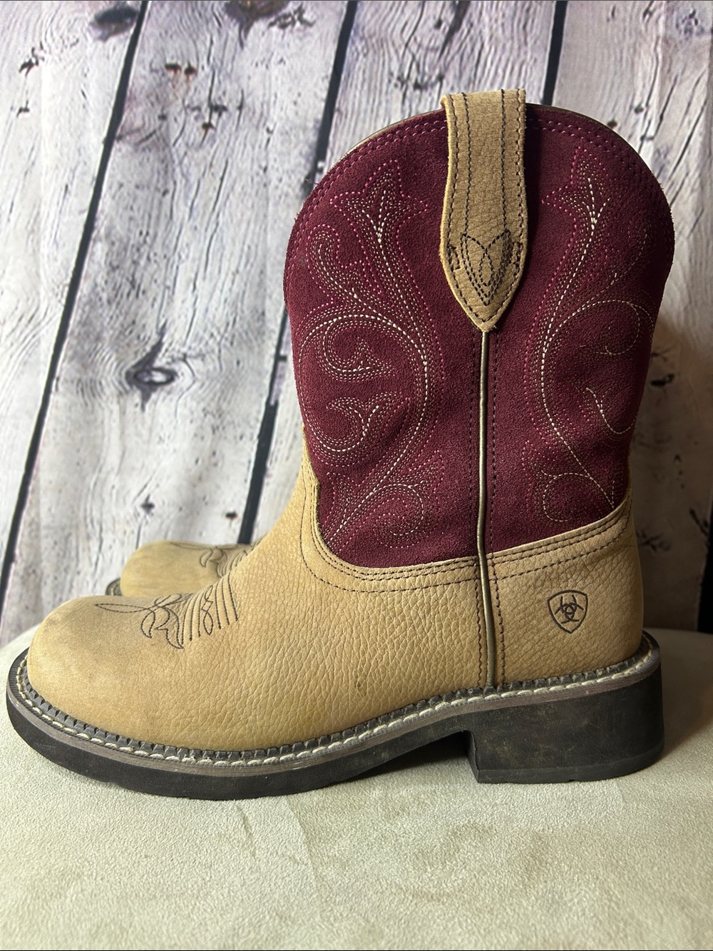 Ariat -Fatboy Heritage women’s boots size 9B/ 10026116 burgundy tan